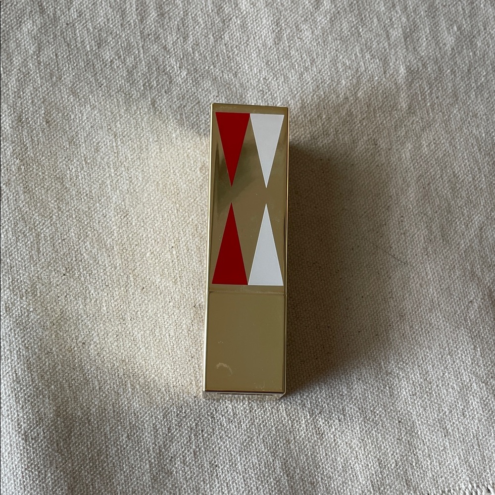 Estée Lauder lipstick